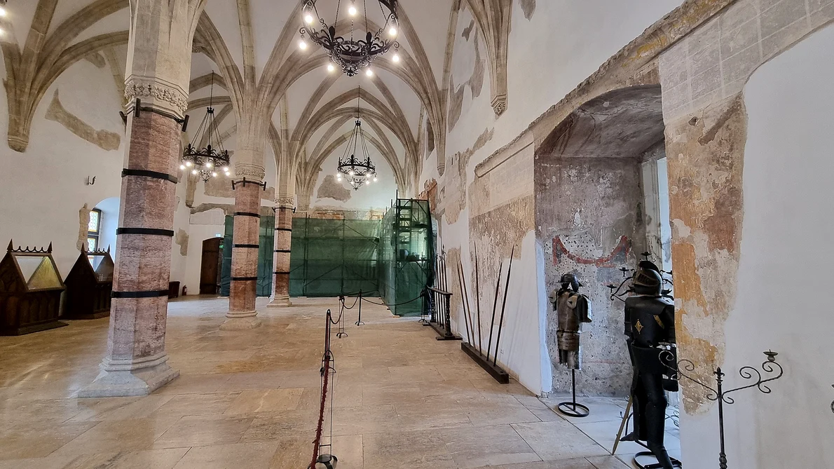 Lucrări de restaurare la Castelul Corvinilor (© Facebook / Primăria Hunedoara)