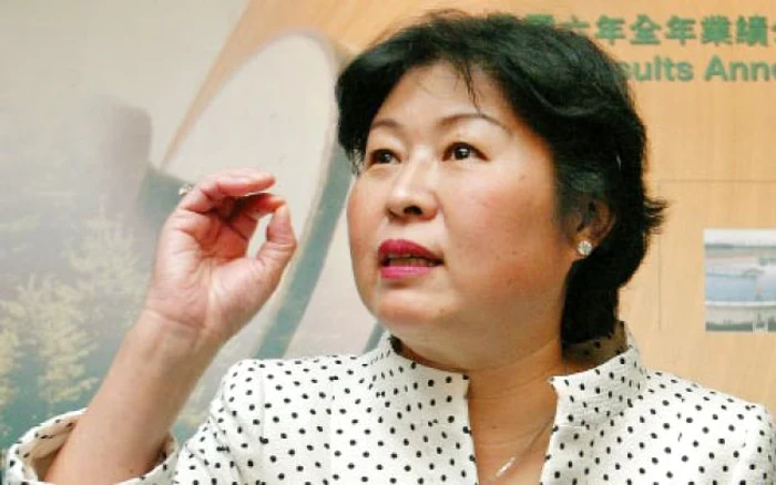 Zhang Yiu, regina hârtiei reciclate