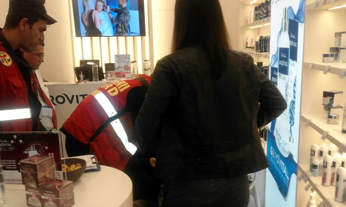 Un echipaj SMURD a ajuns de urgență la locul unde avea loc evenimentul și a acordat primul ajutor