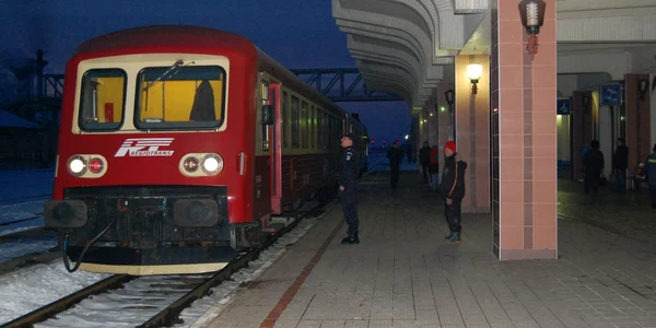 Trenul Iaşi-Braşov a fost incendiat în gara Vaslui