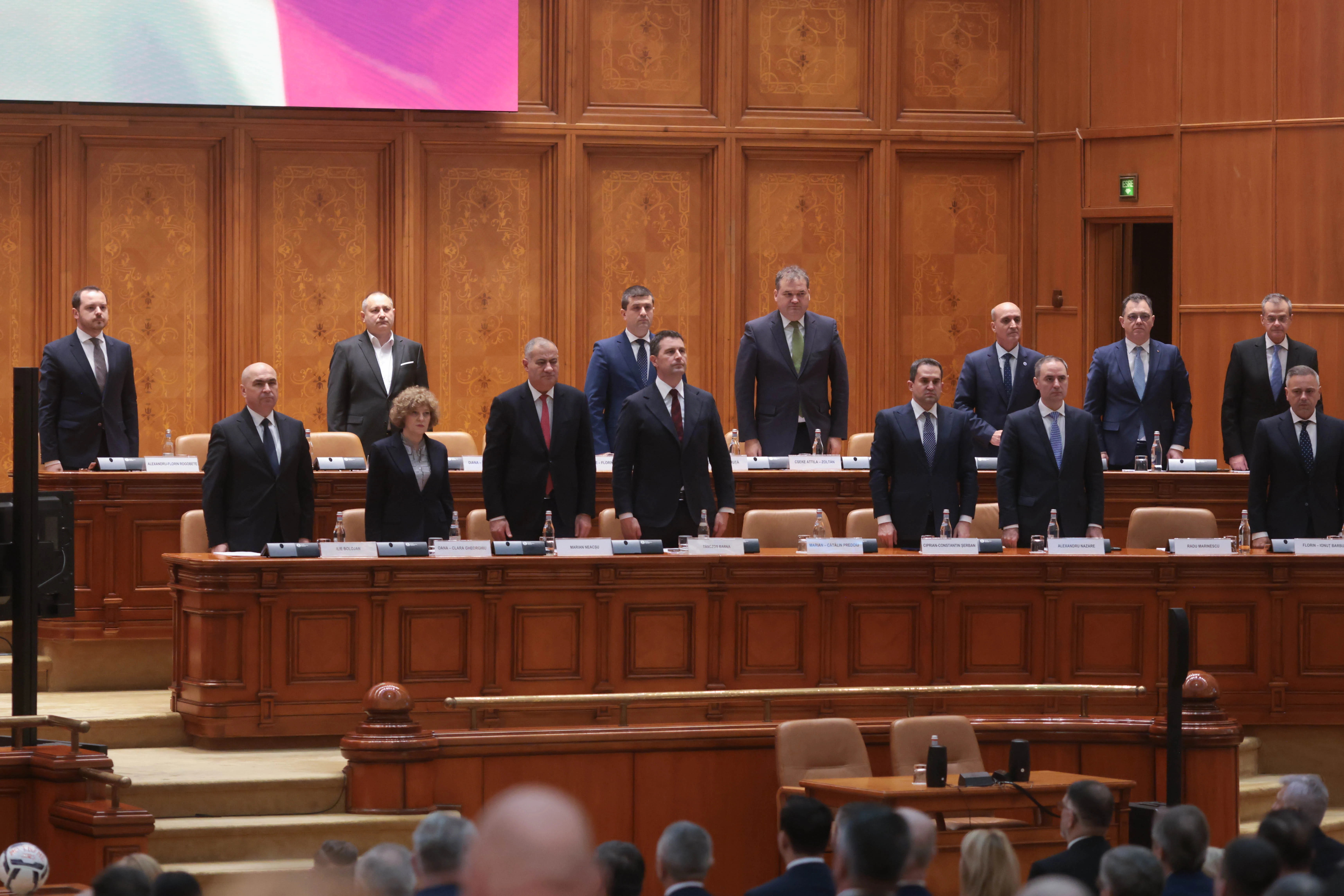 CV-urile și declarațiile de avere păstrate la secret. Ce politicieni ai Puterii au omis să mai publice documentele