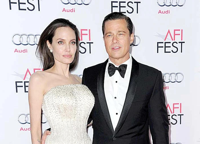 Angelina Jolie și Brad Pitt formează un cuplu din 2005, dar s-au căsătorit abia în ianuarie 2015foto: AP