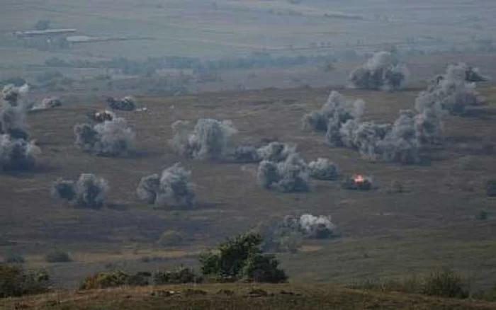 Braşov: Exerciţiu militar după standardele NATO în poligonul de la Cincu (FOTOGALERIE)