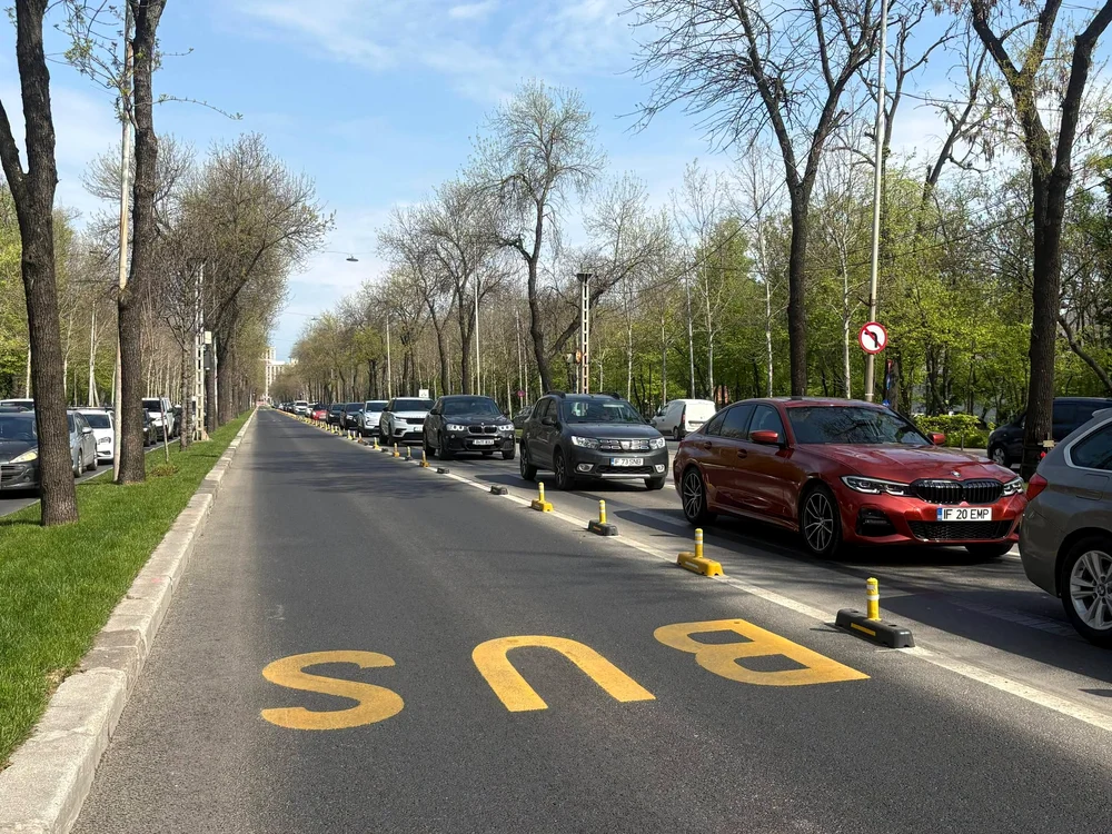 Banda unică pentru autobuz