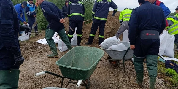 inundatii brasov  jandarmeria BV jpg