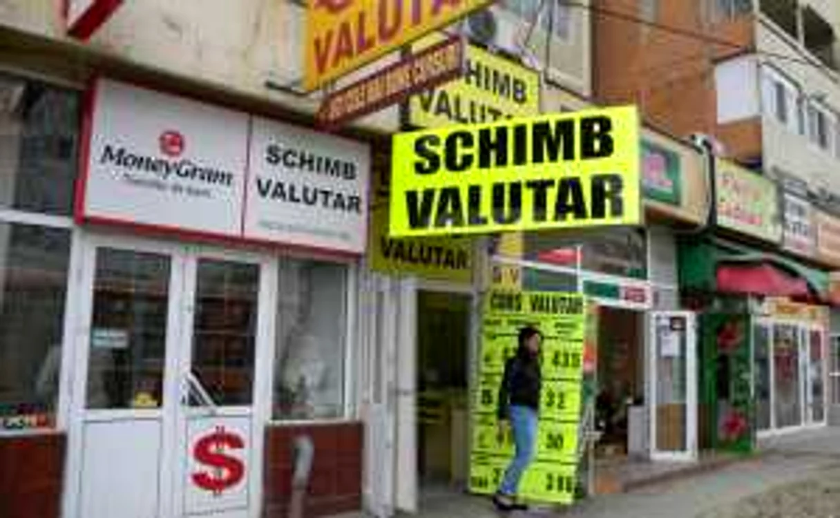 Bărbatul a tras cu o armă neletală în incinta casei de schimb valutar 