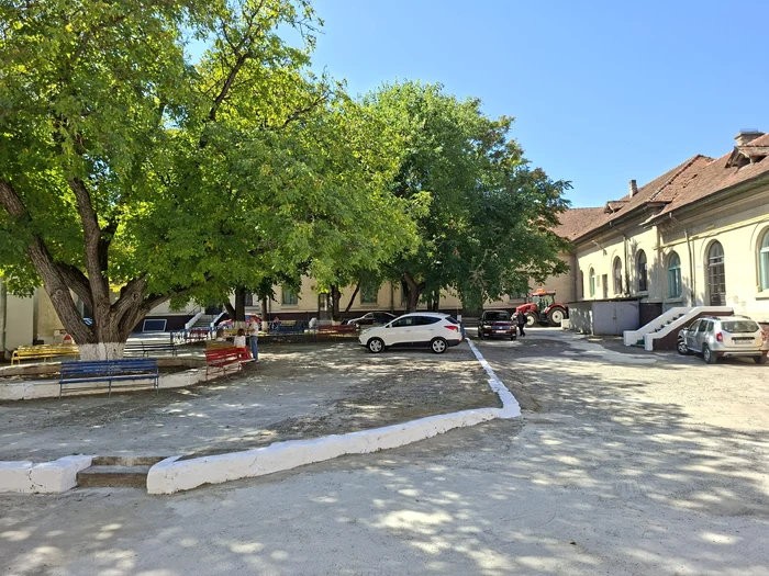 Liceul „Petru Rareș” Botoșani FOTO Cosmin Zamfirache