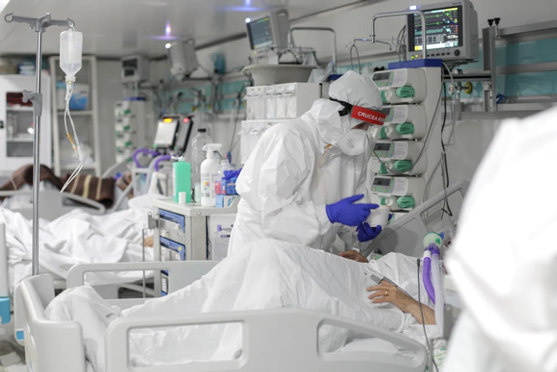 
    2020 - În toamna  anului trecut,  cu greu  mai găseai  un loc liber în  spitalele COVID   