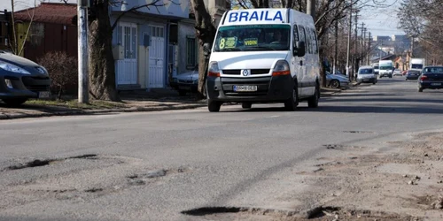 În timp ce majoritatea străzilor vor fi cârpite anul acesta, Griviţa aşteaptă să fie modernizată cu fonduri europene