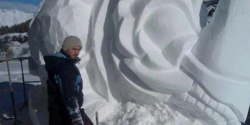 Lucrarea a fost expusă într-un parc din Elveţia 