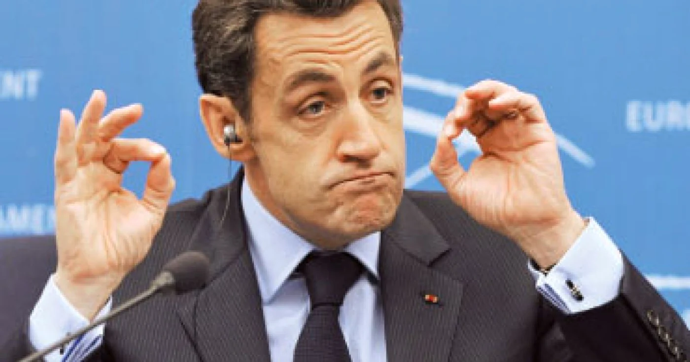 Sarkozy împinge Franţa spre NATO