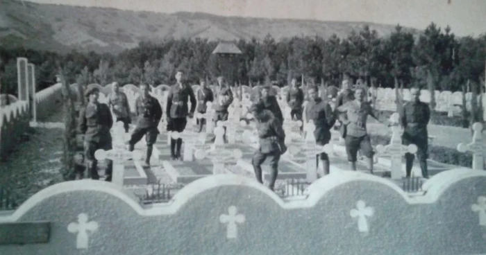 Imagini de pe frontul celui de-Al Doilea Război Mondial în cimitirul de la Karasubazar, Crimeea Sursa FOTO  Dumitru Romanescu