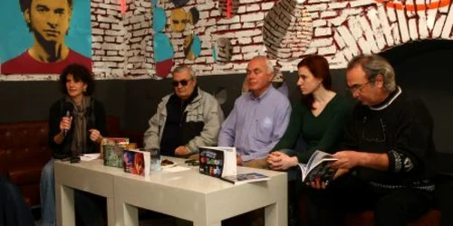 Slobodan Markovic (foto centru), directorul Festivalului Internaţional al Teatrelor pentru Copii de la Subotica