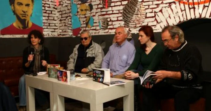 Slobodan Markovic (foto centru), directorul Festivalului Internaţional al Teatrelor pentru Copii de la Subotica