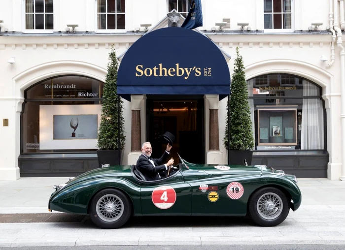 Sotheby's FOTO Facebook