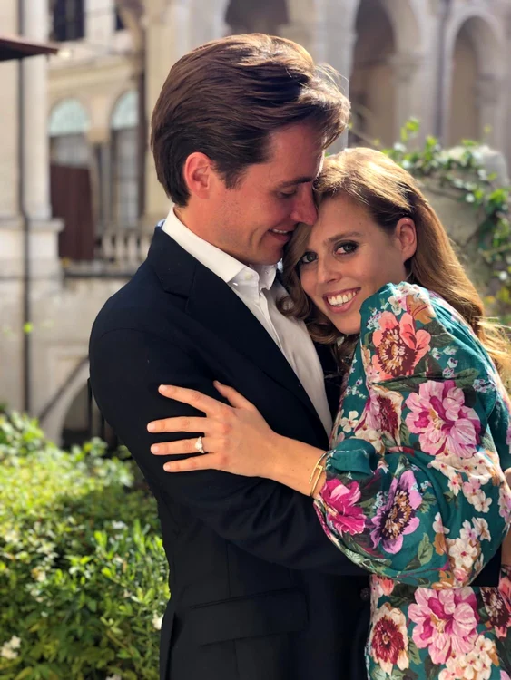 Sora Prințesei Beatrice, Eugenie, a fost cea care i-a făcut pozele de logodnă