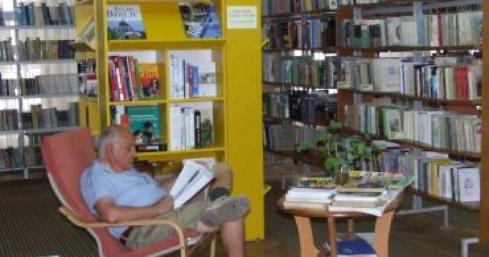 NEAMŢ: Biblioteca Judeţeană sărbătoreşte persoanele de vârsta a treia