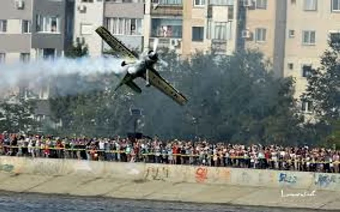 Îndemânarea piloților va ține cu sufletul la gură spectatorii prezenți pe Lacul Morii, la Aeronautic Show