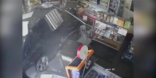 6151a91e5163ec4271b1af03 jpg