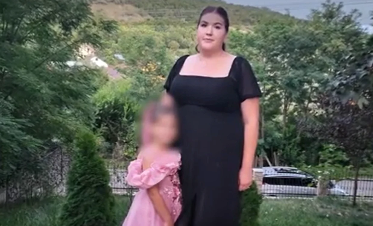O mamă de 25 de ani a murit sub privirile fiicei sale de 7 ani FOTO Observator