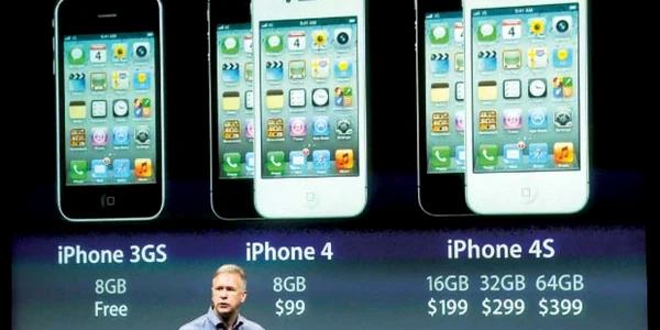Lansarea iPhone 4S a fost o dezamăgire pentru fani, dar ulterior reacţiile lor s-au schimbat radical