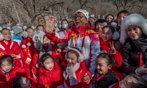 chan flacara olimpica GettyImages 1368314963 jpg