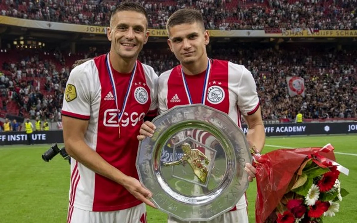 
    Răzvan Marin a câștigat Supercupa Olandei cu Ajax  