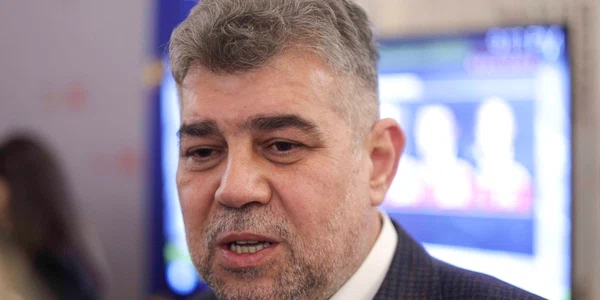 Marcel Ciolacu, președintele PSD, face declarații de presă la încheierea primului tur al alegerilor pentru președinția României, la sediul partidului în București. FOTO Inquam Photos / Octav Ganea