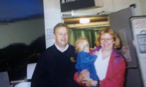 Viorica avea un an şi trei luni când a fost adoptată de soţii Magreta jpeg
