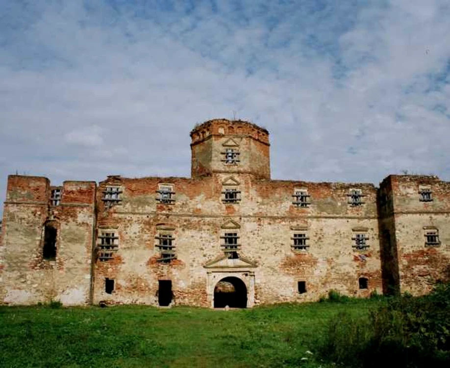 castelul mediesul ardud