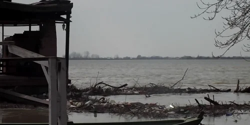 5abe0bc2df52022f7534e74f jpg