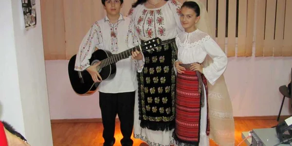 Interpreta Tatiana Mărcoianu îi ajută pe copii să se lanseze