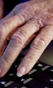 diagnosticare parkinson old hands keyboard jpeg