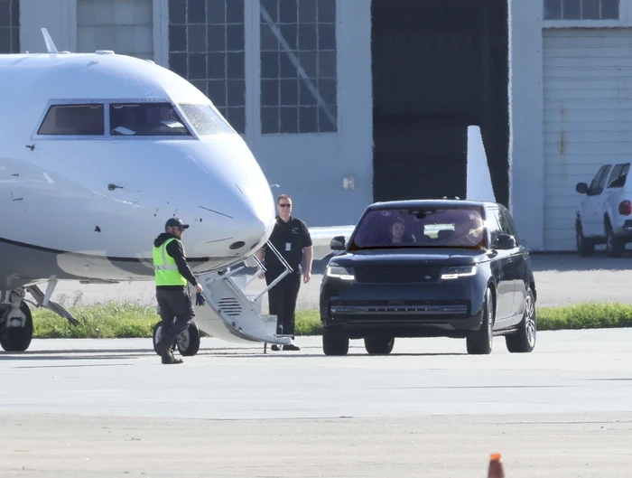 Ducii de Sussex preluați de un avion privat, Profimedia jpg