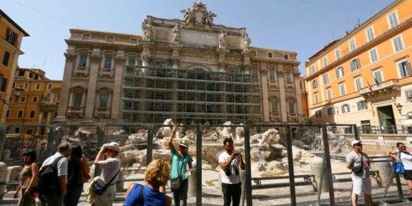 fontana di trevi 