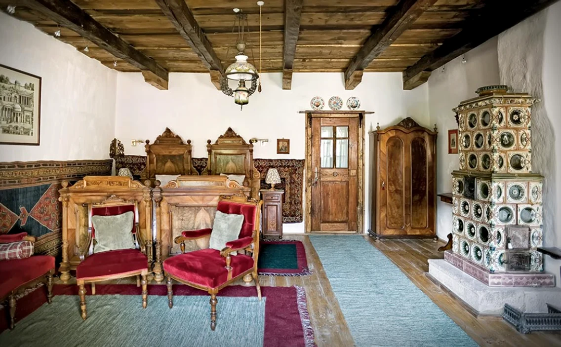 camera regelui din casa de oaspeți a regelui Charles din Valea Zălanului png