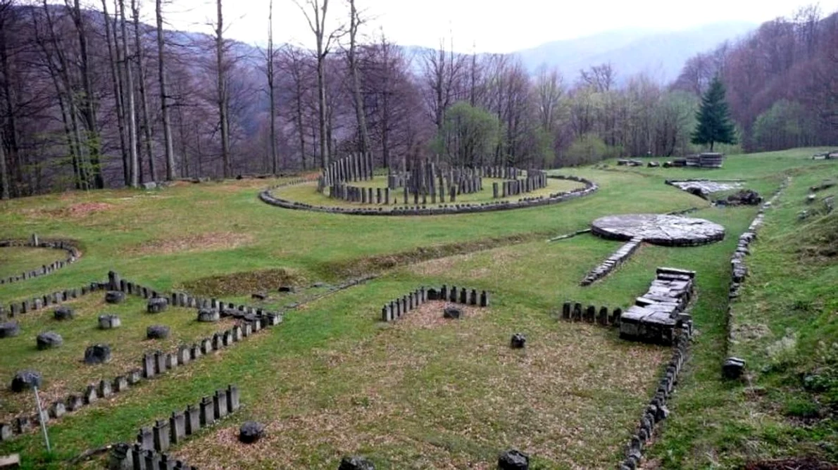 Percheziții la persoane bănuite de braconaj arheologic în zona Sarmizegetusa Regia jpeg