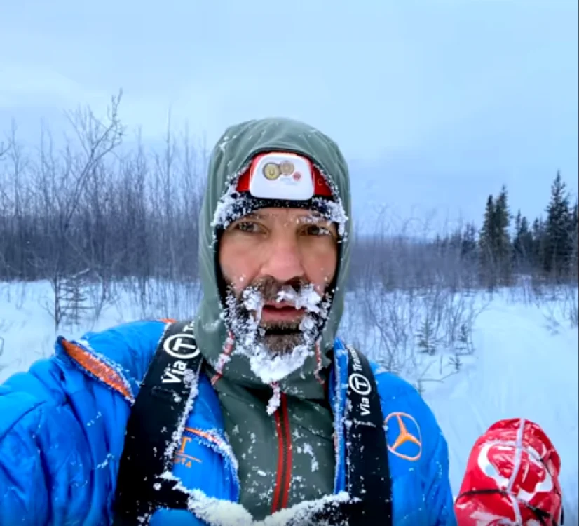Tibi Uşeriu este pe locul II după 290 de kilometri din Yukon Arctic. FOTO: Arhivă personală
