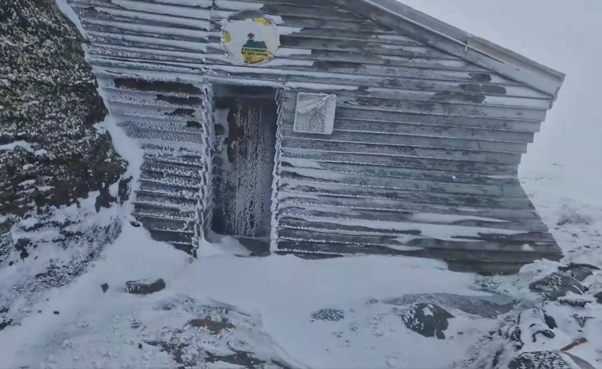 Ninge viscolit în Bucegi, la altitudini mai mari de 2000 de metri FOTO captură video/Sergiu Olteanu