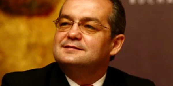 Emil Boc: "Salariile din învăţământul preuniversitar vor creşte cu 78%"