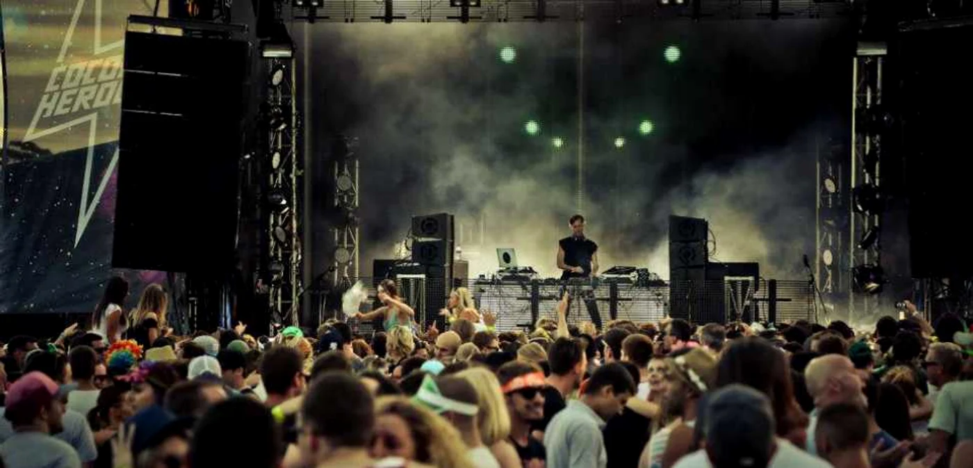 Organizatorii concertelor s-au gândit şi la posibilităţile financiare ale fanilor. FOTO Facebook