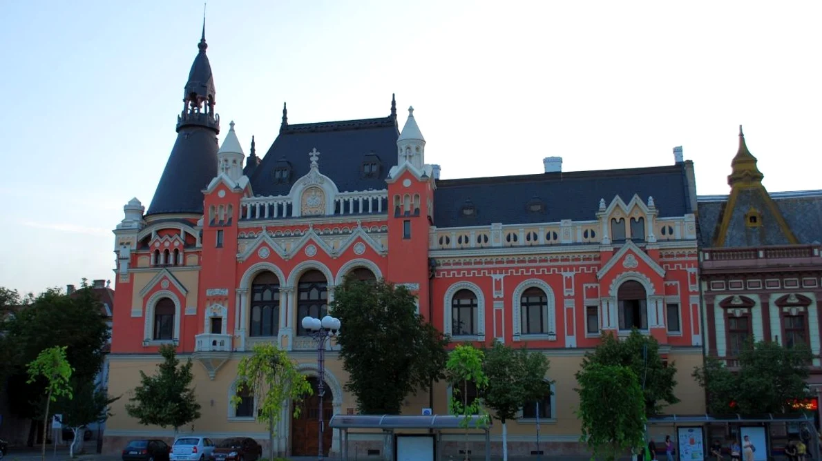 Cum arată Palatul Episcopiei Greco Catolice din Oradea după stingerea incendiului devastator de sâmbătă / FOTO  jpeg