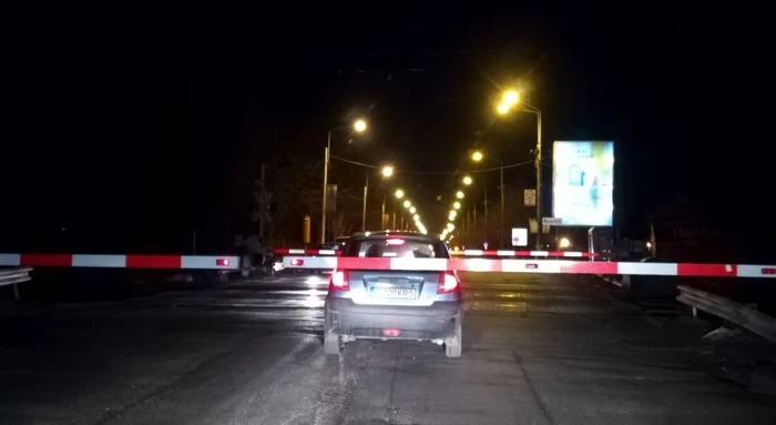 Șoferița nu a coborât din mașină