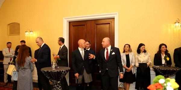 receptie grupul de prietenie romania sua facebook jpg