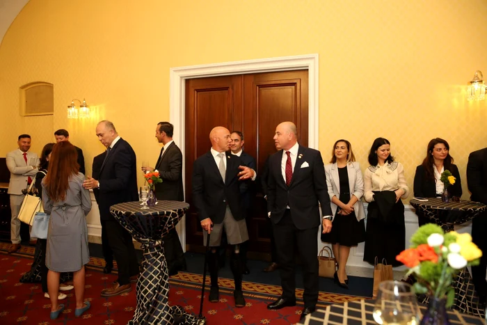 Andrei Muraru, la recepţia relansării Grupului de Prietenie România-SUA. FOTO: Facebook