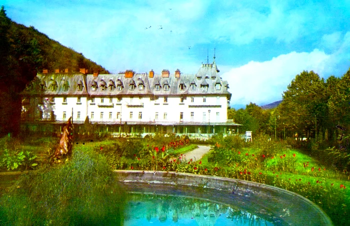 Imagine veche cu Pavilionul Central din Călimănești / foto: turismcaciulata.ro