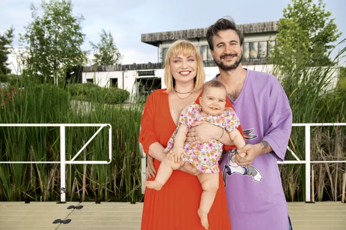 Cristina Cioran primele poze cu copilul si cu Alex Dobrescu (2) jpg