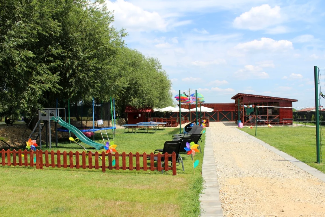 complex glamping targu jiu