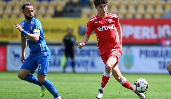 Rareș Pop (dreapta), diagnosticat cu oboseală cronică (FOTO: Sportpictures)