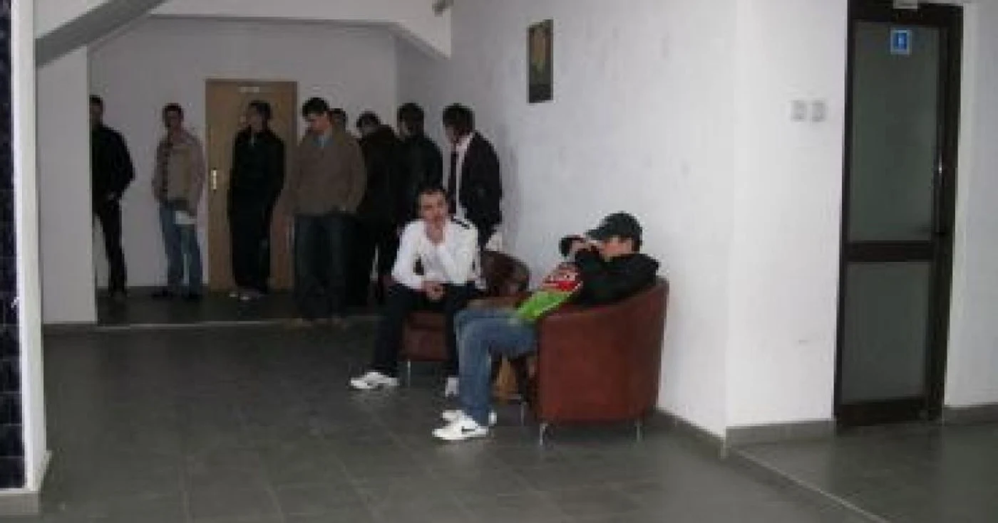 Botoşani: Angajări în poliţie amânate  de lipsa banilor